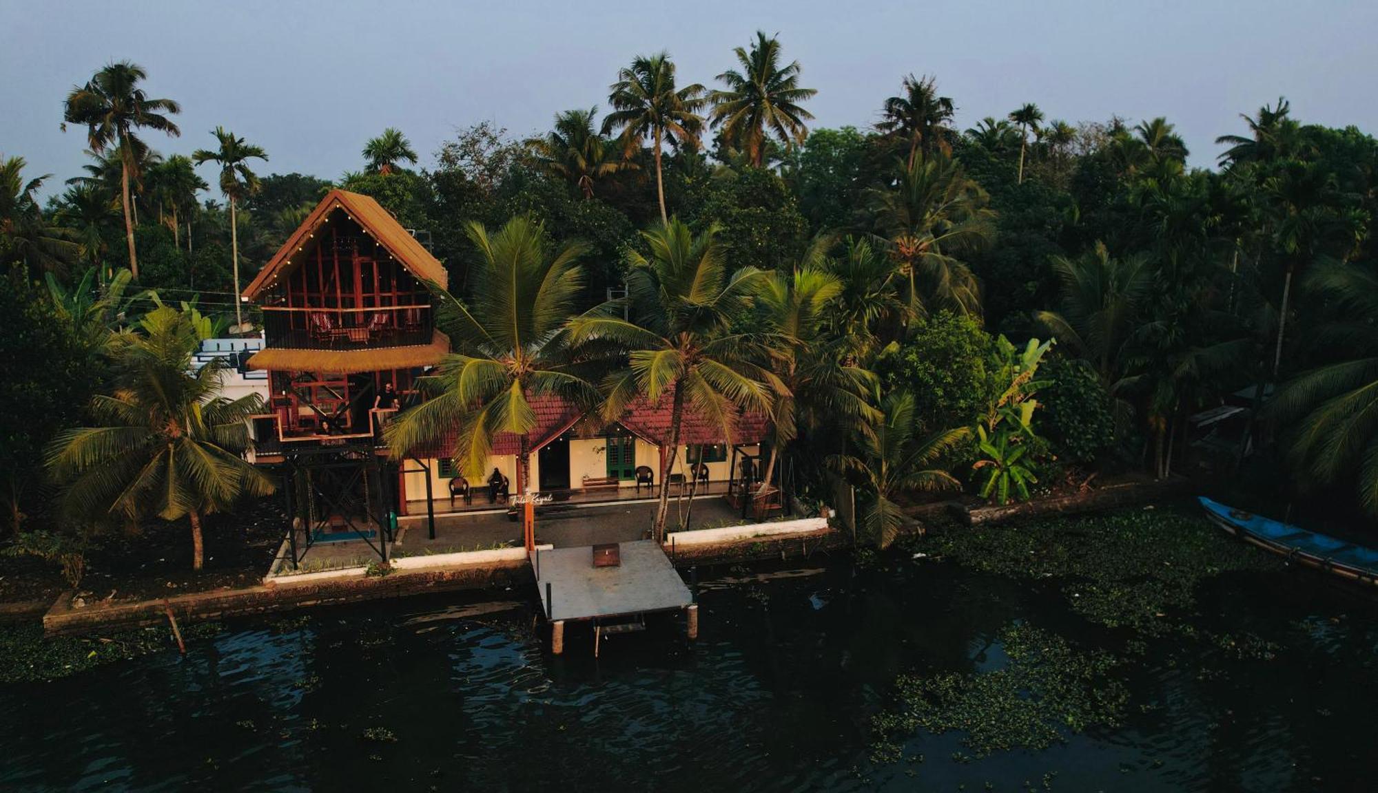 Champakulam Tulsi Kayal Retreat 아파트 외부 사진