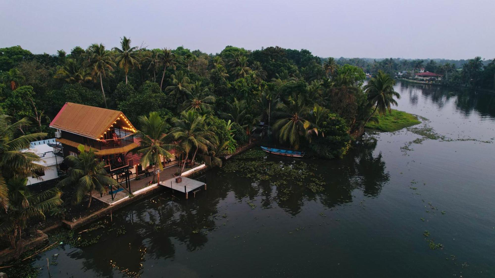 Champakulam Tulsi Kayal Retreat 아파트 외부 사진
