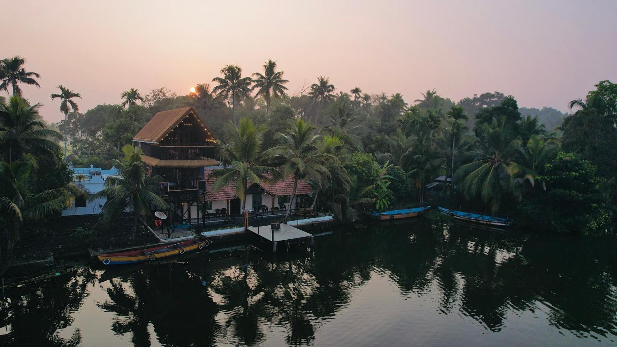 Champakulam Tulsi Kayal Retreat 아파트 외부 사진