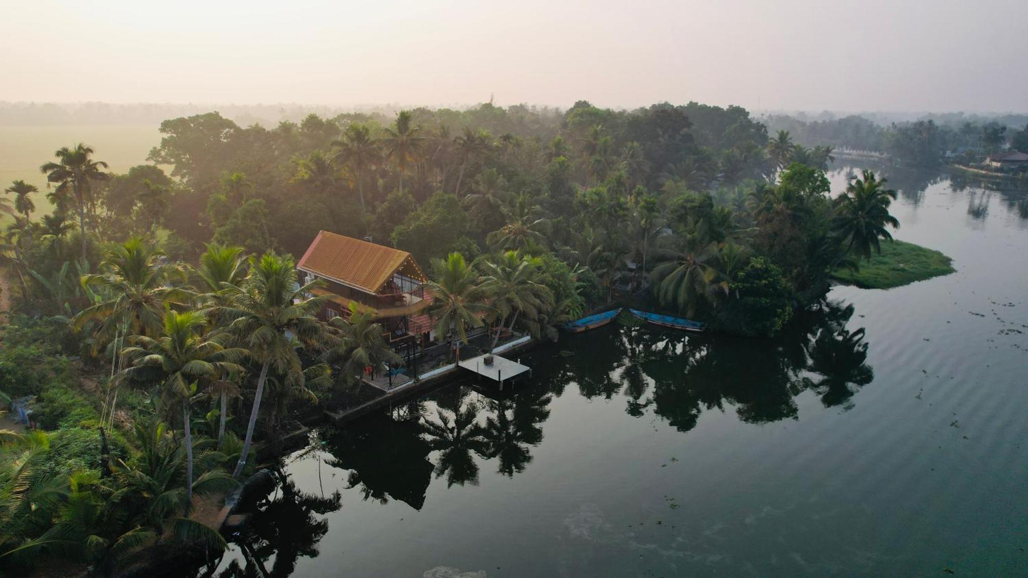 Champakulam Tulsi Kayal Retreat 아파트 외부 사진