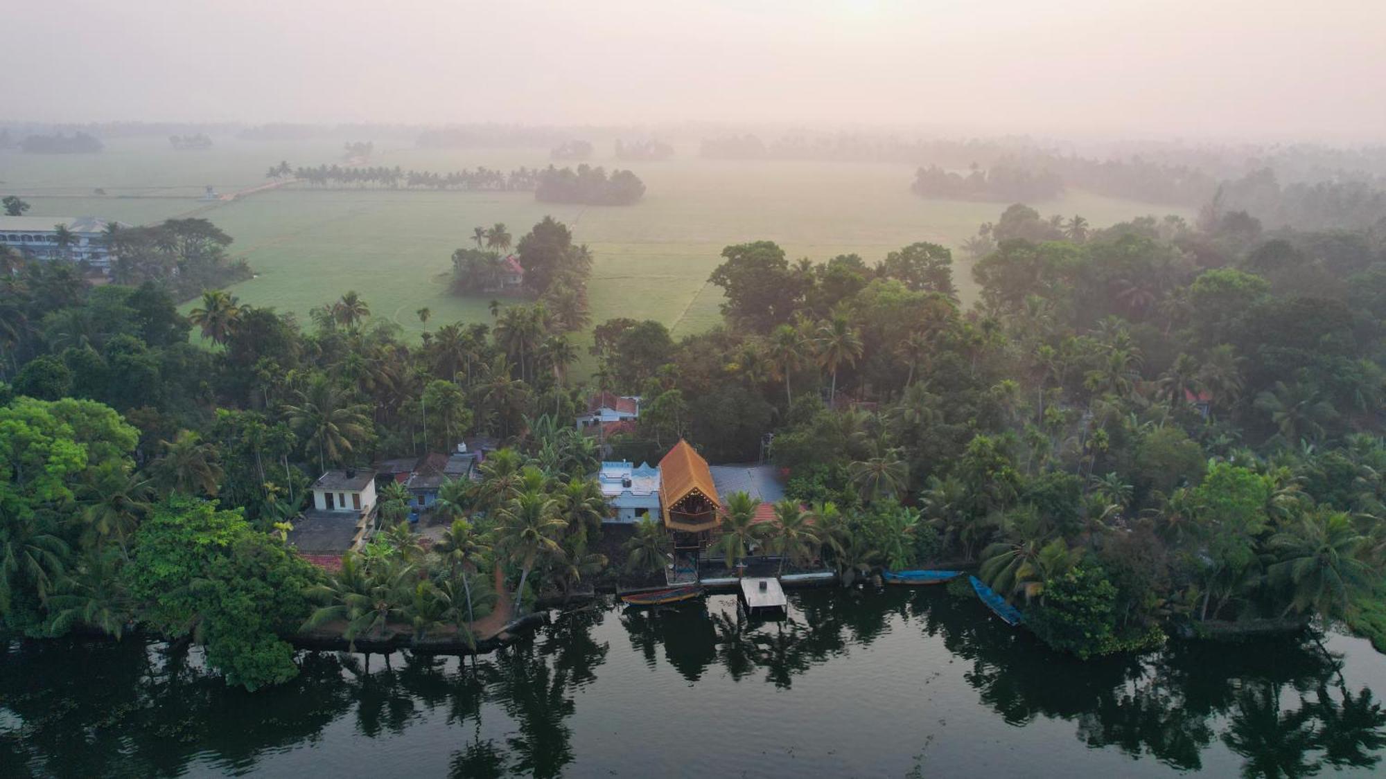 Champakulam Tulsi Kayal Retreat 아파트 외부 사진