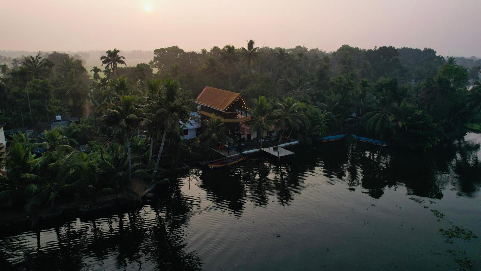 Champakulam Tulsi Kayal Retreat 아파트 외부 사진